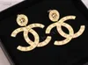 Najwyższej jakości kropla kolczyka Charm Dangle Stude z literami dla kobiet Prezent biżuterii ślubnej w 18 -karatowym złotym platosie ma pudełko PS3808