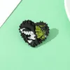 Sweet Love Bride Emamel Pin Heartshaped Badge Movie Frankenstein Fan Collection Gift Personlighet Par Juvelery1006193