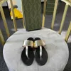 Läder thong sandaler mens och kvinnor designer tofflor svart marmont vuxna unisex strand avslappnade tofflor med och låda storlek 35-45