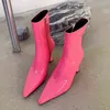 2022 Mujeres de lujo de invierno Botas de tobillo de charol Western Punta puntiaguda Tacones altos verdes Bota corta Diseñador Partido Zapatos de moda Y220706