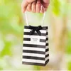 Gift Wrap Cross Stripe Paper Party Loot Bags Hantera godispåse Bröllopsfödelsedag Kraft Inslagstillförsel TJM9208GIFT