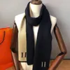 Écharpe Designer Scarf Men039 Écharouches Style classique Loisures simples adaptées aux cadeaux Cadeau d'anniversaire mode chaleureux 5991012