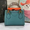 Сумки для плеча Crossbody Designer Женская кожаная гигантская напечатана Diana Mini Tote Аппаратное оборудование Bamboo Hainsing Женщина Crobody Beach Supper Sack Handb