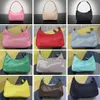 Luxurys Nylon Hobo Handtaschen Lässige Aufbewahrung Umhängetasche für Damen Klassische Designer Geldbörse FWoman Crotch Totes Brustschlüssel