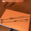 Les bijoux de luxe de haute qualité pendentifs en chaîne en or livraison gratuite bijoux designer collier de verrouillage en diamant complet cadeau emballage original 8795989