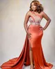 2022 Plus Size arabo Aso Ebi arancione una spalla abiti da ballo in rilievo di pizzo alta spacco sera formale festa secondo abiti di ricevimento vestito
