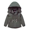 Yeni çocuk rüzgarlık ceket ceketleri kızlar için katı kapüşonlu kıyafetler erkekler İngiliz tarzı gündelik ceket 38yra d3