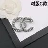 Brand Designer Letters Brooch Fashion Famous C Double Letter Brooches Crystal Pearl Charm Luxury Couples Individuality Rhinestone Suit Pin Jewelry Accessories