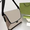 Mode män axel väskor läder crossbody topp designer handväskor brev tryckt handväska affärsmeddelande väskor plånböcker postman
