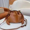Drawstring Lucky Bag Kadın Çanta Omuz Omuz Yumuşak Deri Lüks Tasarımcı Marka Crossbody Kadın Bulut Kovası 01070323
