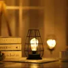 Lampade da tavolo Creative Iron Minimalista Cavo caldo Lumo caldo Vintage Filo in rame da letto per decorazioni per la casa