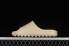 Adidas yeezys yeezies slides men women confortables Diapositives Slipper onyx foam runner Earth Brown Mxt Moon Femmes Sandales Sneaker