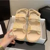 Sandalias de diseñador para mujer Diapositivas para mujer de alta calidad Cuero de becerro de cristal Zapatos casuales Plataforma acolchada Zapatilla de playa de verano 35-42 Con caja y bolsa de compras 11color