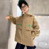 Abbigliamento per bambini Cappotto per ragazzi per bambini 2022 primavera e autunno nuova tendenza per la primavera dei ragazzi della giacca a vento Jacquard per bambini di media e grande taglia