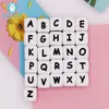 Kovict 12 mm 100pcs silikonowe litery Koraliki Angielski alfabet dziecko dla spersonalizowanego imienia DIY Smakier Clip Toys 220507