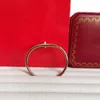 Un créateur Carter Nouveaux bracelets pour hommes et femmes Bracelet en acier inoxydable pour couples Bijoux classiques Cadeaux de la Saint-Valentin A5AV
