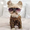 Huisdierjas Designer Hondenwinterkleding Schattige puppytruien Letter F Luxe hondenkleding Huisdieren Apperal Warme trui voor grote hond Outfithy84