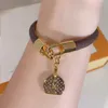 Merk Klassieke Vintage Clover Mannen Vrouwen Armbanden Europese Mode Paar Bedelarmband Designer Hoge Kwaliteit Handgemaakte Lederen Armband Sieraden