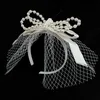 Nakrycia głowy francuskie eleganckie retro opaskę do włosów luksusowy Pearl Satin Bow Veil Opaska na głowa nałobiona na nakrycie głowy