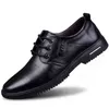 2022 봄과 여름 남성 통기성 비즈니스 캐주얼 신발 남성의 한국 패션 라운드 헤드 부드러운 가죽 레이스 남자 신발 작업 신발