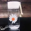 Bouteilles d'eau 500 ml de petite marguerite en plastique transparent bouteilles d'eau bpa bpa créatif gratuit givré avec une tasse de thé de voyage en corde portable