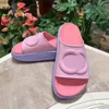 2022 Pantofole da spiaggia con fondo spesso moda Estate Donna Nuove diapositive Miami con suola spessa EVA Designer Sandali piatti estivi House Rosa Bianco