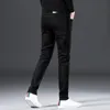 Jeans pour hommes 8 Styles Hommes Stretchy Ripped Skinny Broderie Imprimé Détruit Trou Taped Slim Fit DenimTrousers Haute Qualité