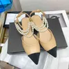 sandales perlées