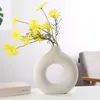 Vasi Nordic Donut Whtie Vaso di fiori in ceramica giallo Circolare Ciambelle vuote Vaso Decorazione della casa AccessoriVases245e