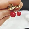 Double Cherry Broschen, rotes Metall, Kristall, Rucksack, Kleidung, Pullover, Anstecknadel, Abzeichen, romantischer Schmuck, Geschenk für Frauen, Mädchen, Freunde