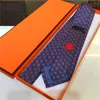 Designer Silk Slipsar Högkvalitativa män Business Casual Tie Luxurys Brand Fashion Tillbehör se på 5 stilar