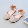 Sandals Girls Princess 2022 Zomer roze strass Pearl boog zacht bodem baby kinderen schoenen