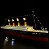 Ljuset från Titanic Large Cruise Boat Ship Steamship Building Blocks Bricks RC Music Model Compatible med 10294 9090pcs Movie Education Toys Children Gifts