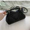 Bolsas de couro para mulheres bolsas de triângulo invertido manusear bolsa de mão moda bola crossbody saco fêmea grossa lay satchel 10 cores