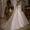 Muslimische Retro-Vintage-weiße Brautkleider, Spitzenapplikationen, Brautkleider, Flügelärmel, langer Zug, Brautkleid nach Maß