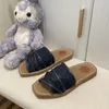 Nowe designerskie kobiety Sandał płaski pantofel seksowna moda haft koronkowy Letnia drzewna pięta Slajdy Slajdy Flip Flip Flops Women Codzienne sandały rozmiar 34-42