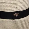 Szerokie brzegowe czapki Słońce Small Bee Straw Hat European and American Retro Gold Pletające kobietę luźne krem ​​przeciwsłoneczny płaska czapka Visors6908412