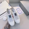 Högkvalitativa kvinnor Canvas Casual Shoes Fashion Designer Low Lace Up Candy Color Comfort Flat Retro Casual Sneakers Size35-40