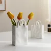 Nordic Kreatywny koszyk zakupowy Ceramiczny Mini Waza Dekoracja Waza Wazy Suszone Kwiat Wazony Dekorowanie stołu Mini Pots Art 220809