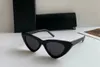 Mujeres gato ojo gafas de sol brillante Negro / Oscuro Lente gris Moda La fiesta Gafas de sol Gafas de vacaciones con caja