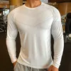Yüksek kaliteli çalışan spor gömlek erkekler fitness sıkıştırma uzun kollu üst giyim ekibi boyun yemin eti erkek döküntü koruyucusu wicking 220520