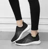 G Kadınlar İçin Ayakkabılar El Yapımı Spor Ayakkabıları 2022 Yaz Kadın Günlük Spor Daireleri Bayanlar Mesh Işık Nefes Alabaş Hemşirelik Vulkanize Ayakkabılar