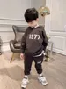 Bambini ragazzi Ragazze Completi in due pezzi Autunno Inverno Neonato Cotone Felpa con cappuccio Pantaloni tute Abbigliamento sportivo per bambini