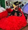 Black and Red mexicano Quinceanera Vestidos Charro Floral Applique Ruffles Bordado Bordado Vestidos de 15 Años Sweet 16 Brithday Prom Vestido