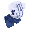 Sommar toddler baby pojke kläder söta dinosaur toppar korta blå byxor 2st oitfits bomull tryckt ärm casual set 220326