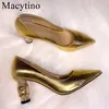 Diseño de lujo Tacones de bloque de cristal dorado Bombas de mujer Zapatos de charol dorado Fiesta de boda sexy Zapatos oficiales Mujer Tamaño 43 220402