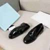Tasarımcı Ayakkabı Çikolata Parlatıcı Deri Loafers Kadın Deri Tıknaz Yuvarlak Head Ayakkabıları