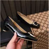 Торговые туфли роскошные дуги металлические дизайнерские лакировали кожаный западный стиль Женские насосы накалисты на рабочем офисе женщина Zapatilla Mujer 220715