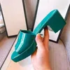New Style Jelly Slipper Designer Sandálias de Sandálias ao ar livre Sandálias de luxo ao ar livre Mulheres de alta qualidade Sapatos sexy de salto alto