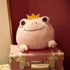 35cm 42cm Söt Crown Frog Plush Pillow Fylld Down Bomull Barnleksaker Kawaii Smile Groda Dolls För Barn Födelsedagspresent LA341